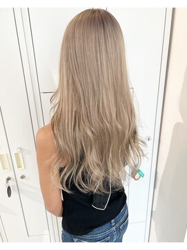 ピヨン 心斎橋(piLLon) ペールベージュ