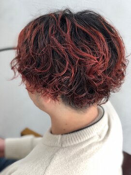 ハサミバイアトリエナガノ 千葉(8sami by atelier nagano) ショートボブ/センターパート/ツヤ髪/グラデーション/イヤリング