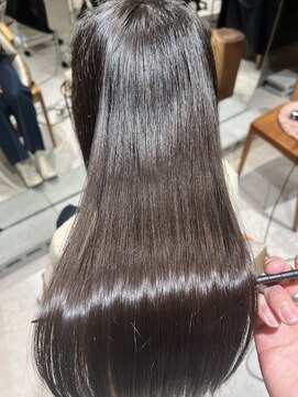 ユミリーバイルコル(umily by RuCOR.) ショコラアッシュ/ヘルシースタイル/ふんわりカール/向ヶ丘遊園