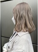 ハイトーンスモーキーベージュ　グレージュ