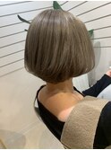 ミルクティーベージュ