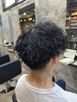 カーニー 上野(kearny)&nbsp;波巻きスパイラルパーマツイストスパイラルパーマ波巻きパーマ