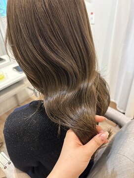 ビューティーサロン グレース(BeautySalon GRACE) 赤みをおさえた透明感オリーブベージュ