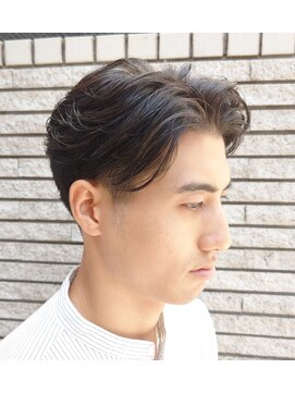 フェザーパーマ＋ルーズセンターパート