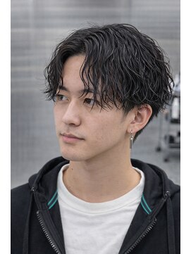 ウィールールピヴォクロス(WE RULE pivot cross) 20代30代40代50代/メンズ/パーマ/センターパート