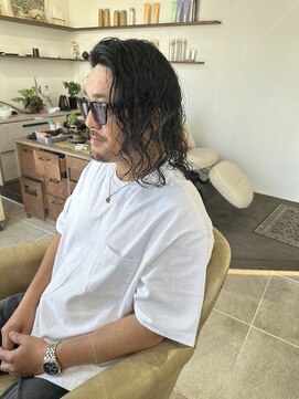 シラス(SiLasu) メンズロング×スパイラルパーマ