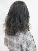 透明感のある暗髪グレージュ