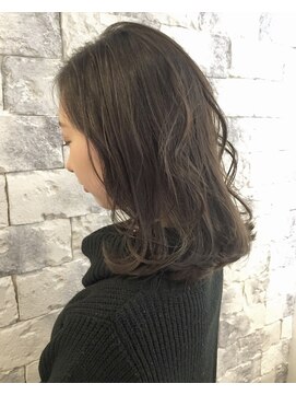 オースト ヘアー ステラ 新宿店(Aust hair Stella) ゆるふわミディ×スモーキートパーズ
