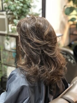 エヴァーグリーン ヘアー デザイン(evergreen hair design) レイヤー