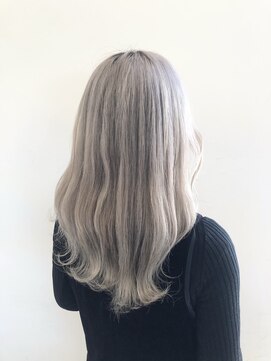 リー 枚方(Lee) 【熊谷】ホワイトベージュ