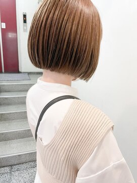 キャンバス バイ ネオリーブ 横浜西口(Canvas by neo.) 切りっぱなしボブ ぷつっとボブ グレージュ 縮毛矯正