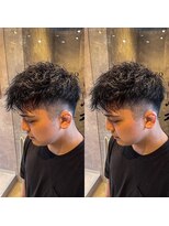 メグロバーバーショップロッポンギ 目黒六(MEGURO BARBER SHOP 6PPONGI)&nbsp;ツイストパーマ×フォアードスタイル