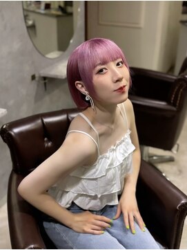 グラッジ 池袋(GLADGE) ピンク×顔まわりレイヤー