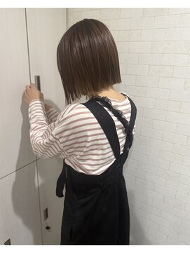 レド(LeDo) 切りっぱなしボブ