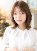大人ガーリーミディアムレイヤー外ハネパーマc6川口