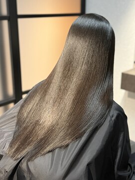 ルナス 福岡天神(LUNAS) 美髪矯正とカラーを併用するならこだわっているとこで!