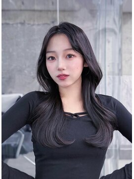 フィヴェント(Fivent) 黒髪韓国小顔レイヤーイメチェン暗めオリーブグレークラゲヘアー