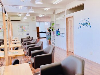 美容室 イーサロン(e-SaLON)の写真/明るい女性スタッフと、自然と笑顔になれる空間♪髪の''悩み''を''自信''へ変えるお手伝いをいたします◇