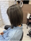 白髪ぼかし/白髪/大人女性/髪型/細めハイライト