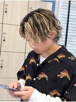 アース いわき店(HAIR&MAKE EARTH)&nbsp;メンズブラック×ゴールドメッシュ