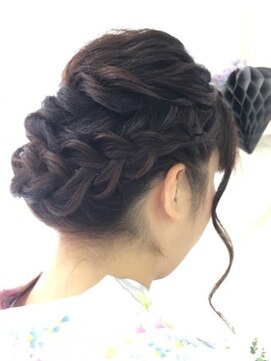 ブライダル ヘアメイク メリア(Bridal Hair Make MERIA) 編込みヘア カジュアルなパーティヘア(^^♪