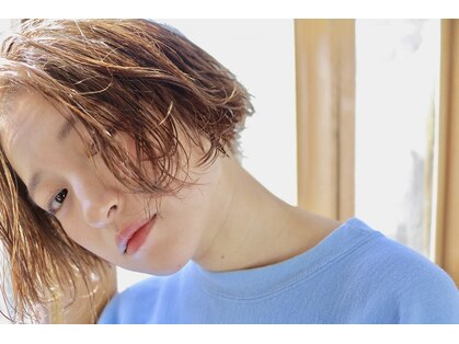 ブルー ヘアーアンドアイラッシュ(Blue hair&eyelash)の写真