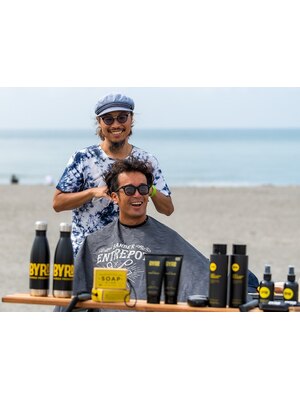 【話題のBYRD POMADE★】スタイリッシュで自由度の高い[entrepot]のヘアデザインを崩さずキープ!!