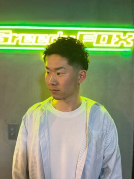 グリーディーフォックス 代々木(Greedy FOX) アップバング/ツーブロックマッシュ/束感/波巻き[シェービング]