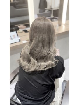 サロンドミルク 新百合ヶ丘店(salon de MiLK) ミルクティーベージュグレージュハイトーンダブルカラーインナー
