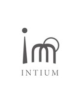カラー材に混ぜて髪も艶々♪当店オリジナルW処方ケア【INTIUM TREATEMENT】