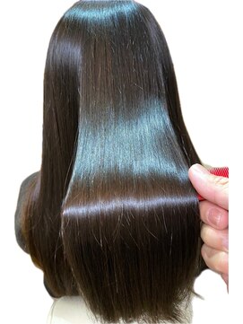 アロハ ヘアデザイナーズ(Aloha HAIRDESIGNERS) サラサラツヤ髪