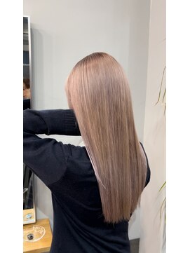 レブ 四条烏丸(Reb,) ハイトーンミルクティーベージュ