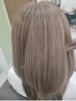 ヘアーサロン リベーラ(Hair Salon Libela)&nbsp;【50代、オリーブベージュカラー★ツヤ感】