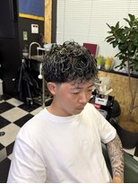 フォーティースリーヘアー(FORTYTHREE hair) ホワイトメッシュ×ショートスペインカール
