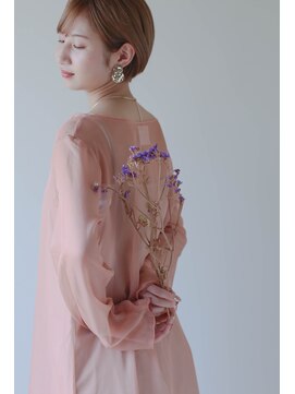 ホワイトルーム(White Room) ヌーディピンクベージュのショートスタイル♪