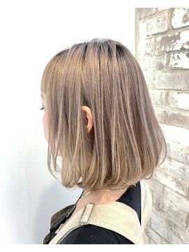 カルラ(Karra) アッシュブラウンボブ