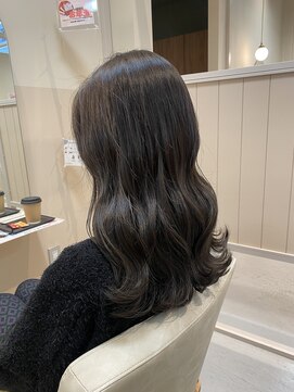 シダ(sida) グレージュカラー