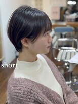 耳掛けマッシュショート