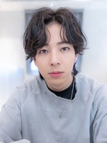 メゾンバイハバナ(maison by HAVANA)&nbsp;メンズマッシュ波巻きセンターパートダークアッシュツーブロック