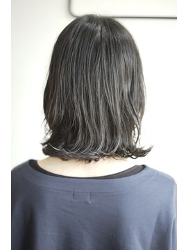 オンズ(11onze) 外ハネミディアム