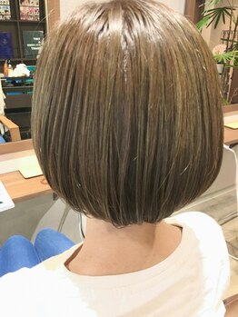 マティス(matiz)の写真/髪と頭皮を大切にした髪に優しいカラー。髪の毛の負担を軽減しながら、艶感のある自然な仕上がりに…♪