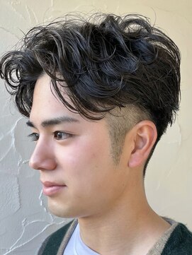 スカイ(SKY) ツイスパ/波巻き/眉毛/バーバー/ニュアンスパーマ/ブリーチ