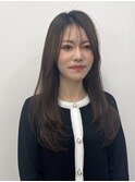 可愛くなりすぎない大人顔まわりレイヤーカット