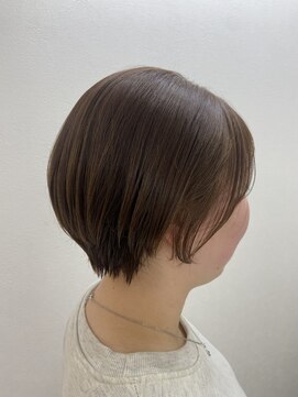 アールモンドヘア新世界 襟足スッキリショート