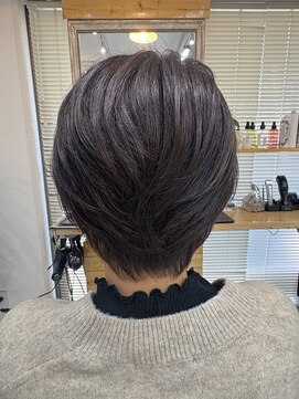 キーロ センター南(kiiro) ショート暗めオリーブベージュ