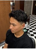 スパイキーショートブルーブラックフェザーパーマサーフカール