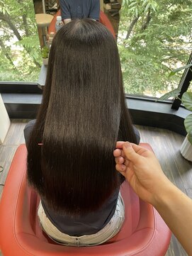 ヨンセンチメートルヒロサカ(4cm HIROSAKA) 髪質育成トリートメント