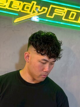 グリーディーフォックス 代々木(Greedy FOX) 波巻き/ハイライト/マッシュパーマ/ウルフ[シェービング]