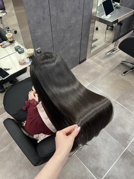 シンシア ドゥエ 新宿(CYNTHIA DUE) 【CYNTHIA/saaya】 ダークアッシュ /似合わせカット