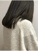 ミニウルフホワイトグレージュレイヤーカット大人ショート美髪